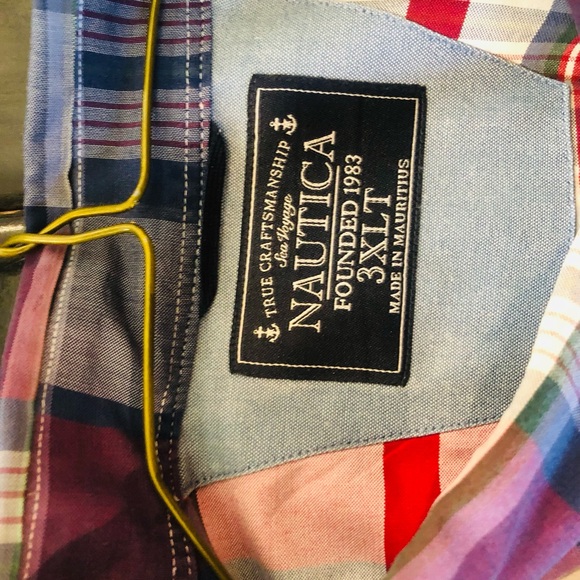 Nautica Men’s Big and Tall red, white and blue plaid button down shirt . - Picture 8 of 9